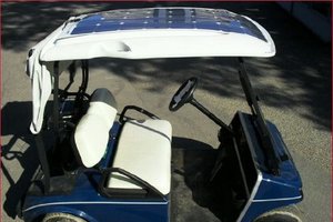 et flaksibelt 90W modul på en Golf cart